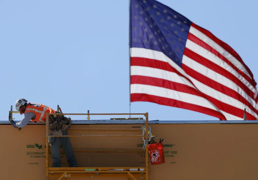 The only jobs giving out pay raises right now are in construction, mining, and public administration, the New York Fed finds