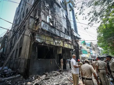 3 दिन पहले भेजी थी पहली कमाई, अब पहुंची लाश; दिल्ली होटल आग में बोकारो की बेटी ने भी जान गंवाई