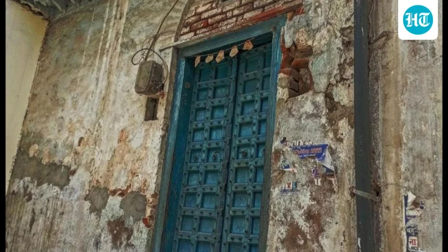 The house that held Devli together