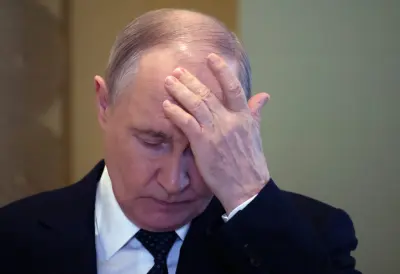 The end of Putin’s regime will spring from war spending chaos, former central bank advisor says, amid military mutiny threat and fuel-shortage brawls