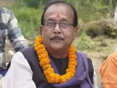 वाहन लौटाने का नोटिस मिला तो सुरक्षा ही लौटा दी, बिना काफिले के चल रहे झारखंड के मंत्री