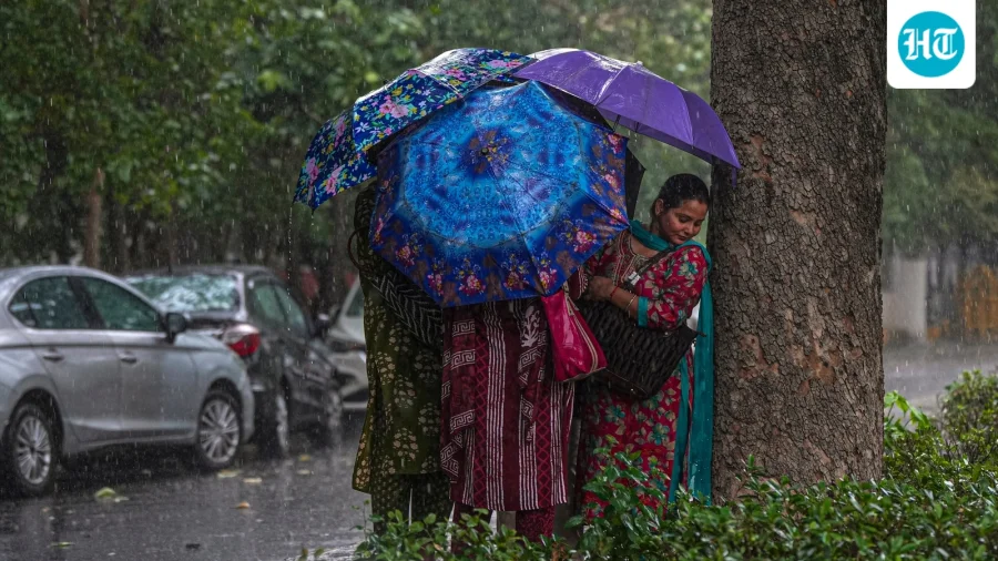 Rain lashes parts of Delhi-NCR, red alert issued for capital