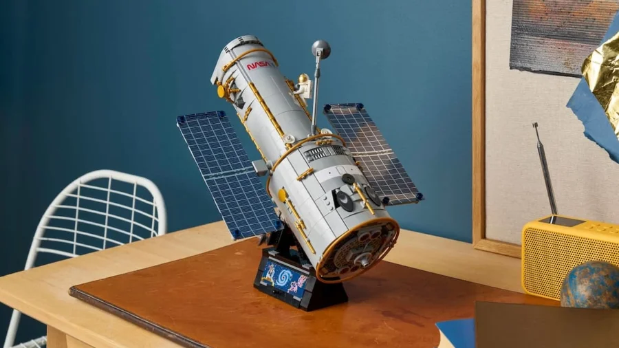 You can snap up a Lego Hubble set before the real one burns up in the atmosphere