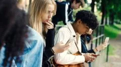 Midnight social media curfew proposed for UK teens aged 16 and 17