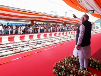 PM मोदी ने MP, गुजरात, छत्तीसगढ़ व झारखंड में किया 22 स्टेशनों का लोकार्पण, किस राज्य में कौन से स्टेशन की कायापलट?