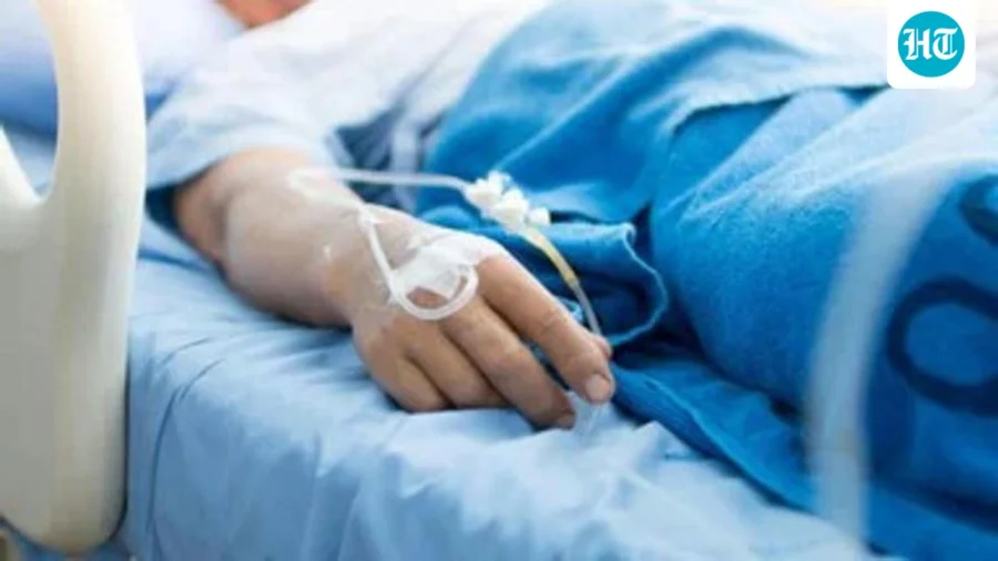 Uttarakhand: Nursing aspirant consumes phenyl during protest in Dehradun
