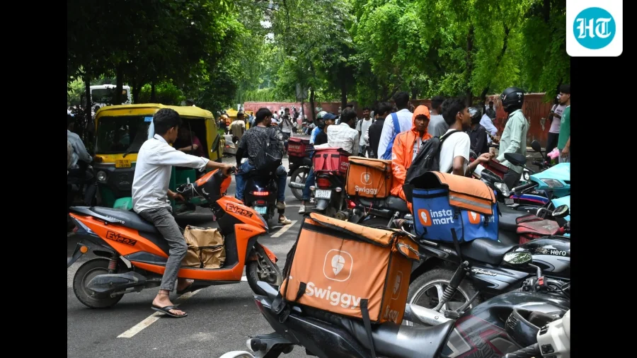 From meals to medicines: Gurdwaras, food outlets assisting protesters in need