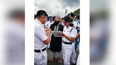 Kolkata: Barefoot parade of protest accused despite court directives