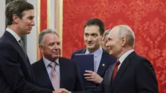 US envoys meet Putin in Moscow for Ukraine talks