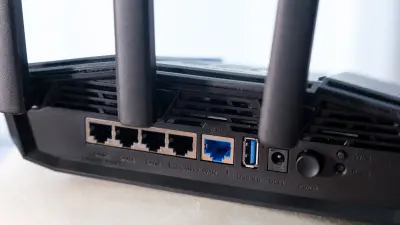 What is a dual-band router and why is it important for good Wi-Fi?