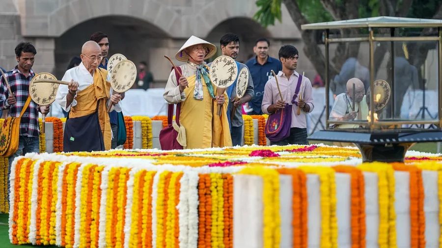 ‘Truth, non-violence still relevant’: Congress pays tribute to Gandhiji