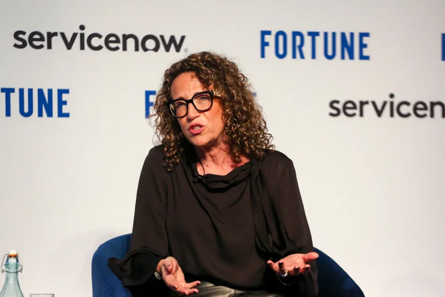 Top futurist Amy Webb sees Fortune 500 firms suffering from ‘learned helplessness’ with AI, like taxi drivers who need Google Maps