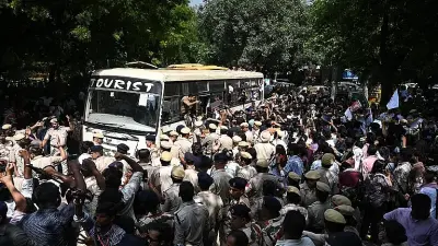 Activists refuse to back down, return to Jantar Mantar despite fresh detentions