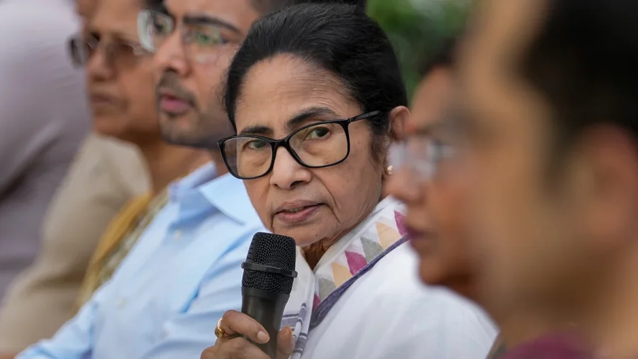 Mamata breaks ranks to back Leftist lawyer, warns BJP against ‘jungle raj’